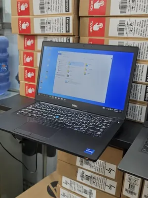 Nouveau Dell Latitude 7400 16GB Intel Core i5 SSD 512GB