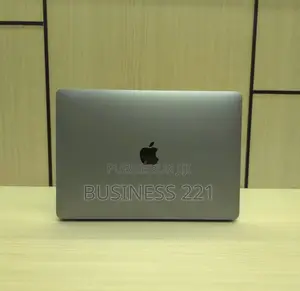 Nouveau Apple MacBook 2017 8GB Intel Core i5 SSD 256GB