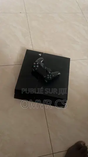 Play Station 4