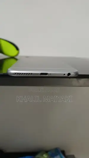 Apple iPhone 6s 16 GB Gris