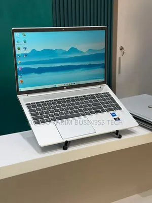 Ordinateur portable HP ProBook 450 G9 8GB Intel Core i5 SSD 256GB