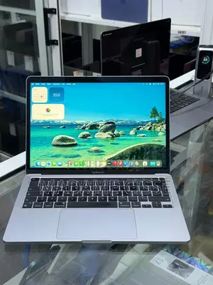 Nouveau Apple MacBook Pro 2022 M2 16GB Intel Core i5 SSD 1T