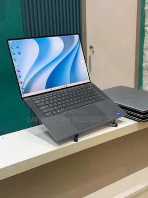Nouveau Dell Precision 5560 32GB Intel Core i7 SSD 512GB