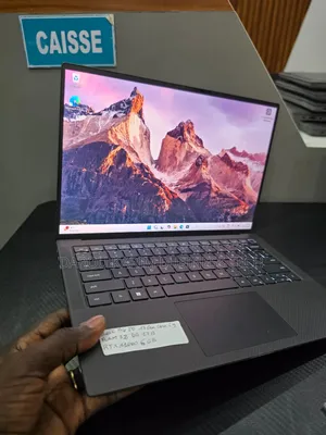 Nouveau Dell Precision 5490 32GB Intel Core Ultra 9 SSD 512GB