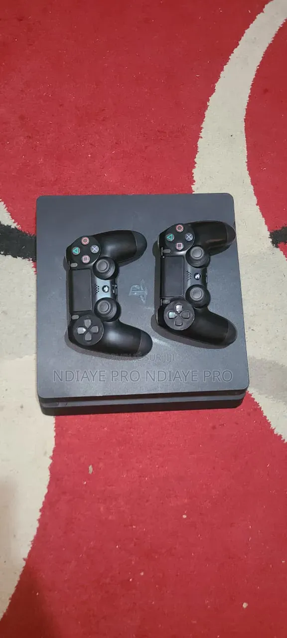  PS4 Slim Flashée Disponible ! 10 Jeux Inclus 
