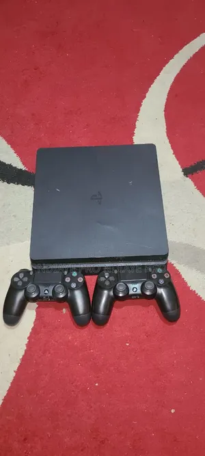  PS4 Slim Flashée Disponible ! 10 Jeux Inclus 