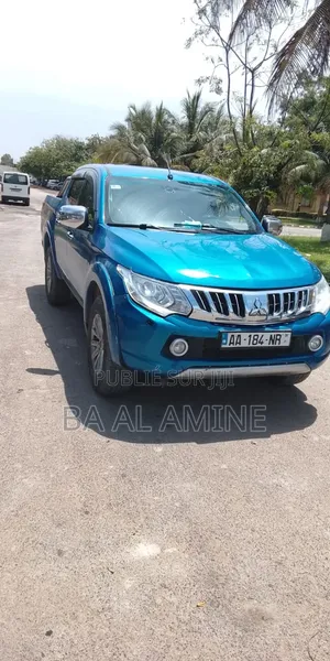 Mitsubishi L200 2015 Bleu