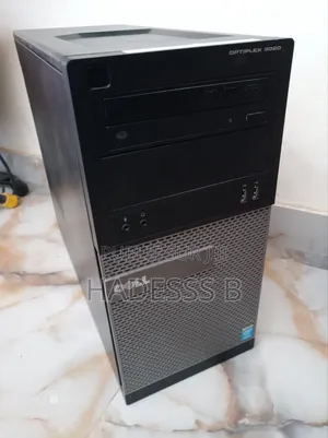 Ordinateur de bureau Dell Autre 4GB Intel Core i3 HDD 128GB
