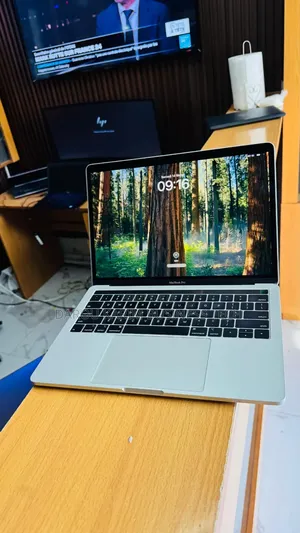 Nouveau Apple MacBook Pro 2019 16GB Intel Core i5 SSD 512GB