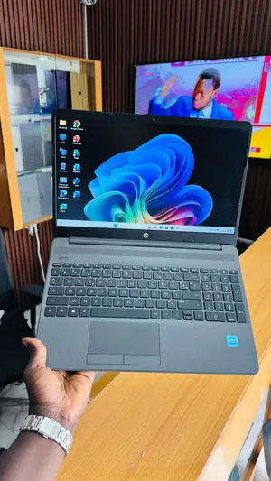 Nouveau Ordinateur portable HP 250 G8 8GB Intel Celeron SSD 256GB