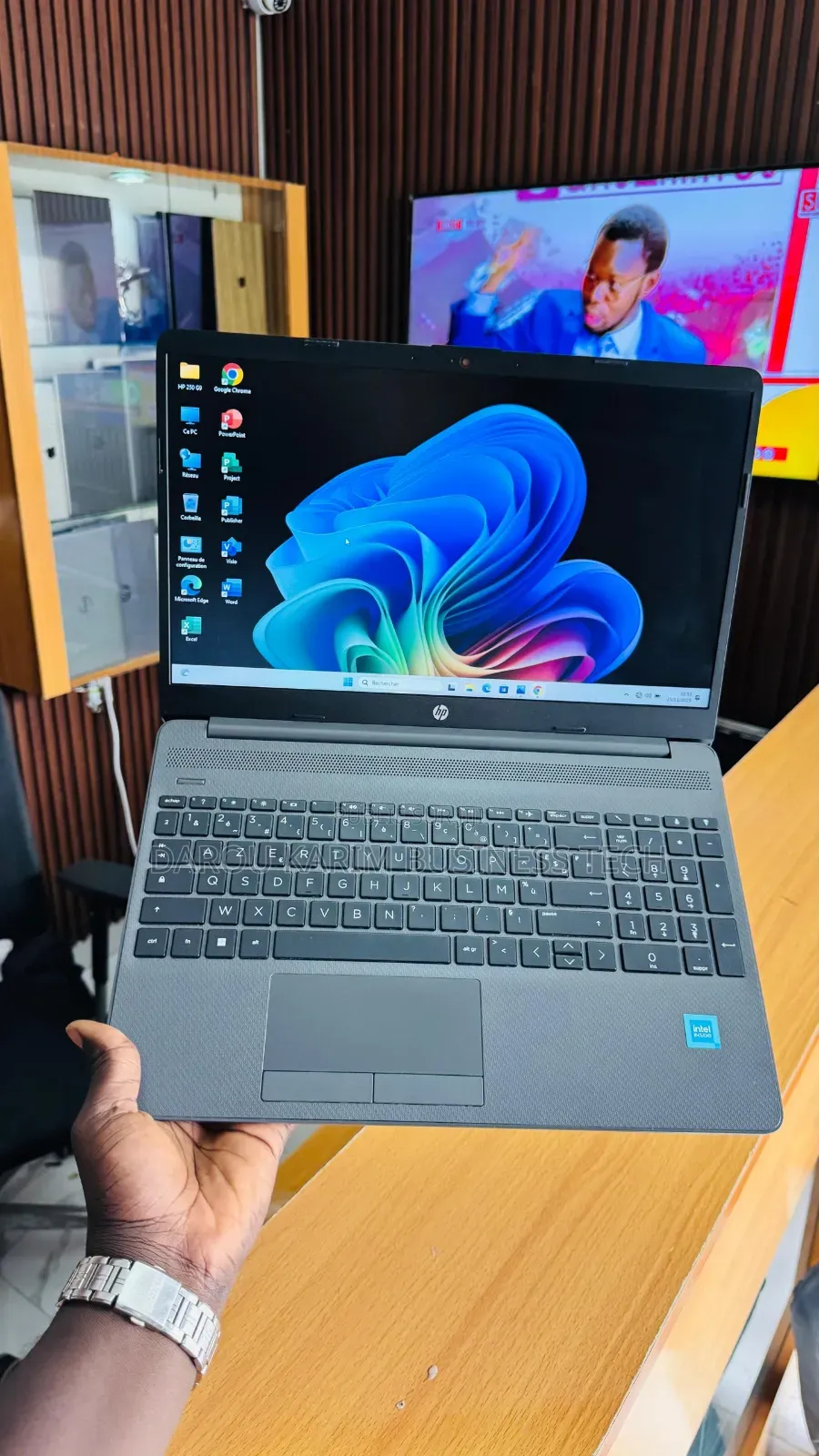 Nouveau Ordinateur portable HP 250 G8 8GB Intel Celeron SSD 256GB