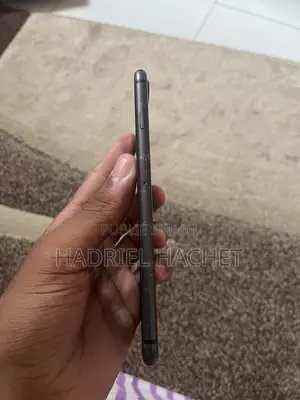 Apple iPhone 8 Plus 64 GB Noir