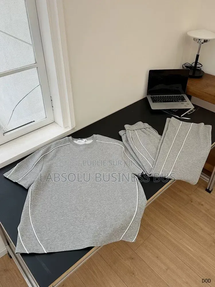 Les Ensemble Sont Disponibles Chez l'Absolu Business