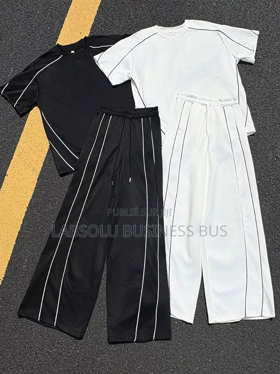 Les Ensemble Sont Disponibles Chez l'Absolu Business