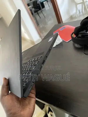 Ordinateur portable Lenovo ThinkPad T490s 8GB Intel Core i5 SSD 512GB