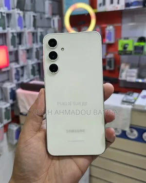 Nouveau Samsung Galaxy S23 FE 128 GB Blanc