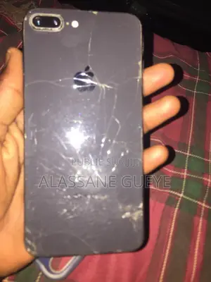 Apple iPhone 8 Plus 64 GB Noir