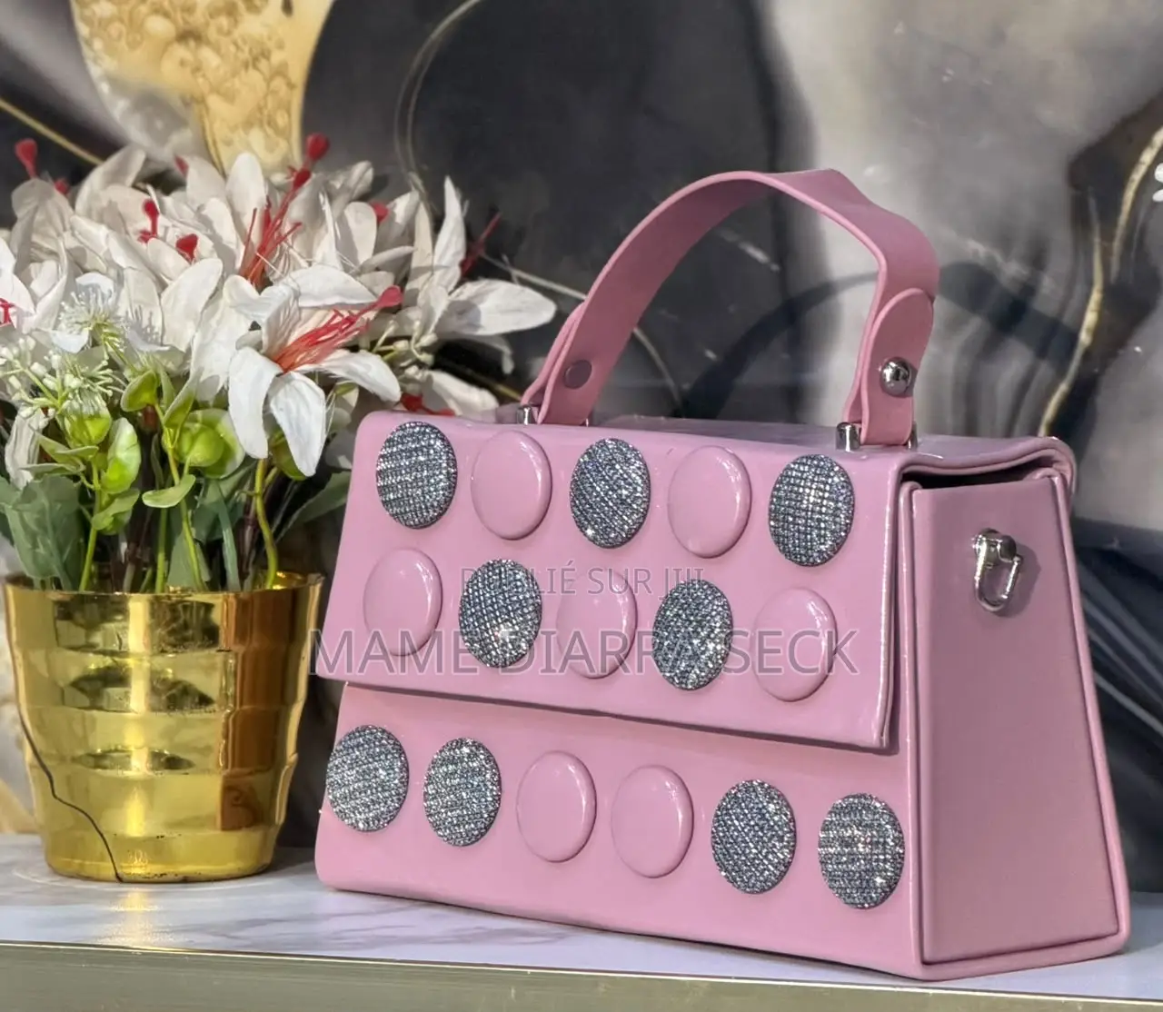 Showroom Cheikhou Yalla Yi