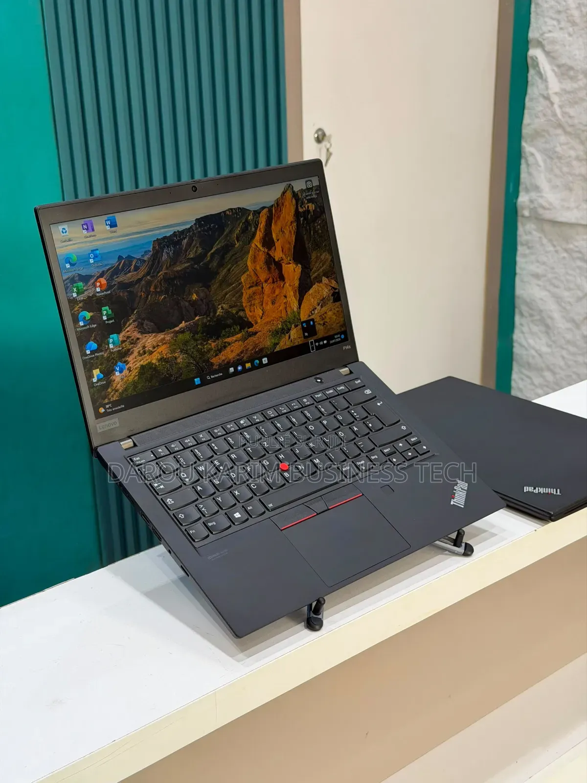 Nouveau Lenovo ThinkPad P14s 16GB Intel Core i7 SSD 256GB
