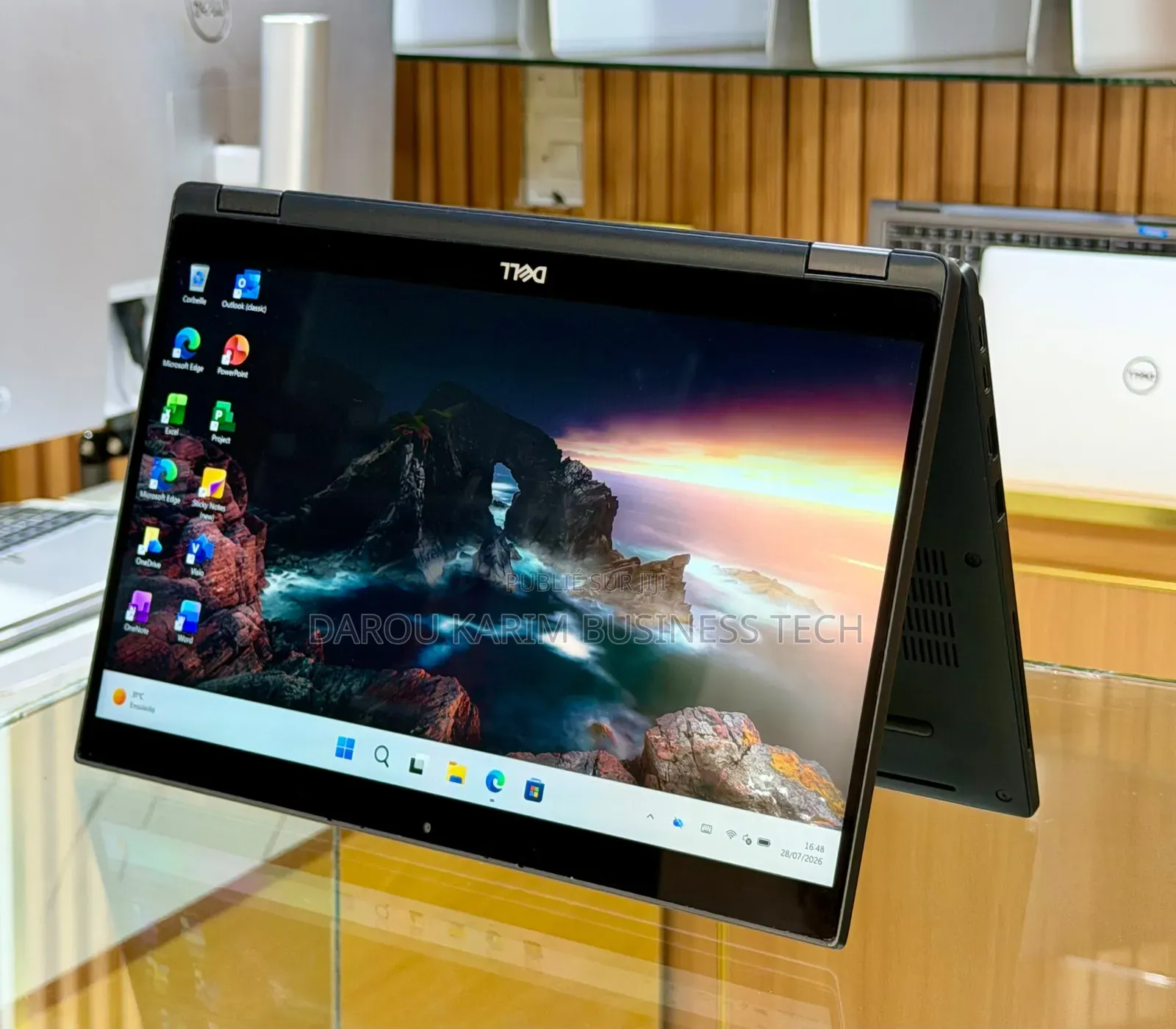 Nouveau Dell Latitude 7390 2-in-1 8GB Intel Core i5 SSD 256GB