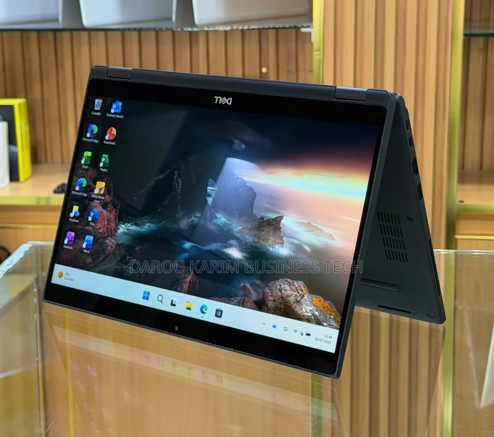 Nouveau Dell Latitude 7390 2-in-1 8GB Intel Core i5 SSD 256GB