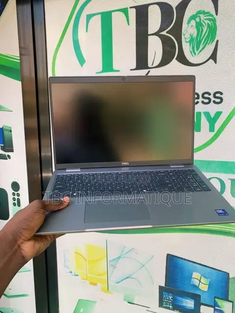 Nouveau Dell Latitude 5550 16GB Intel Core Ultra 5 SSD 256GB