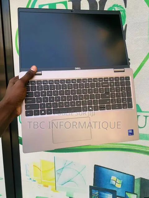 Nouveau Dell Latitude 5550 16GB Intel Core Ultra 5 SSD 256GB