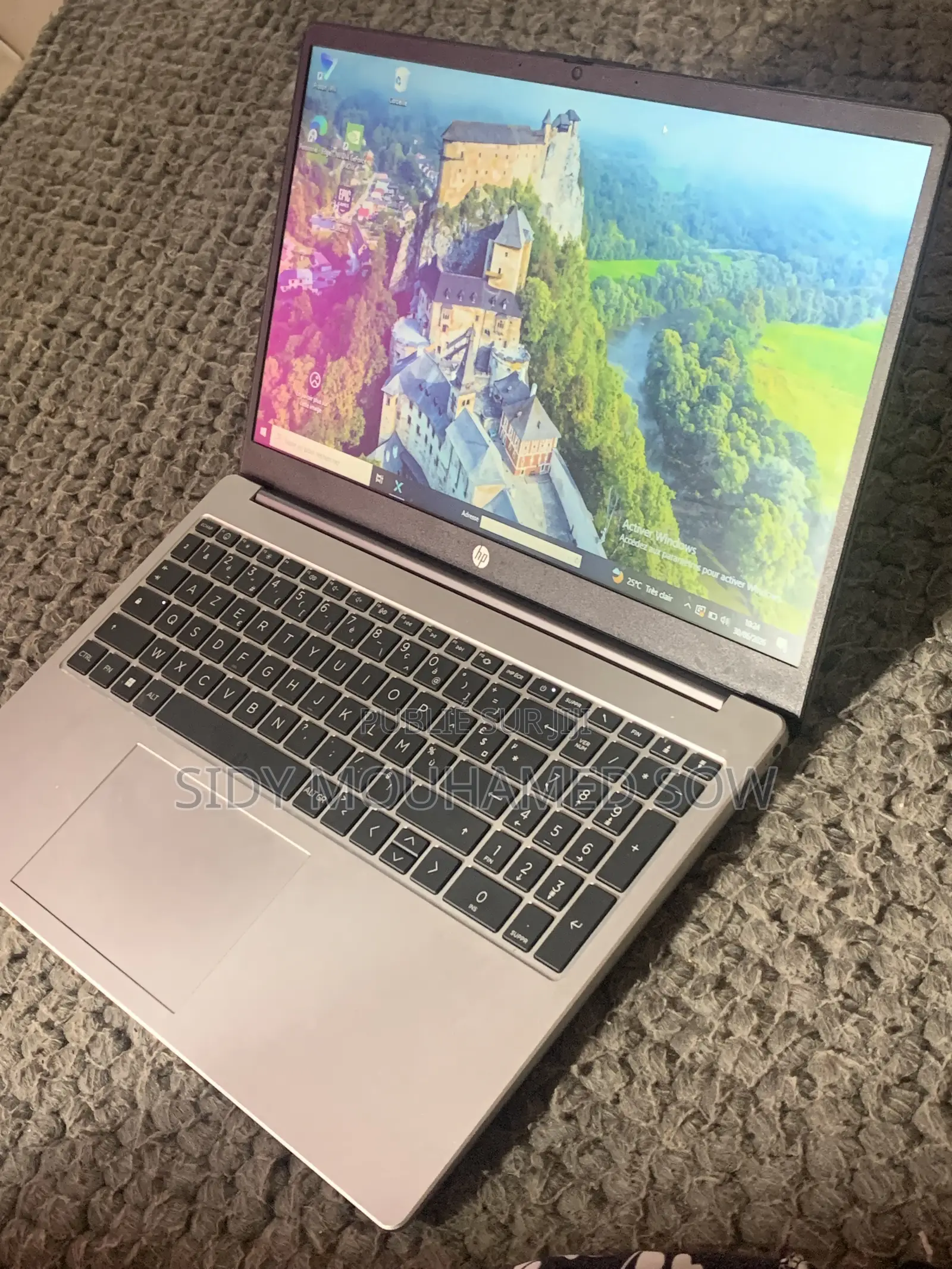 Nouveau Ordinateur portable HP 255 8GB AMD SSD 512GB