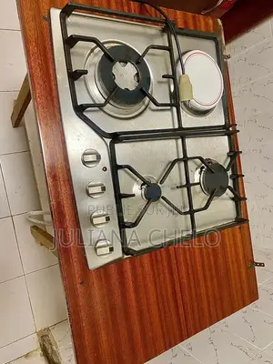 Plaque À Gaz Avec Bouteille De Gaz