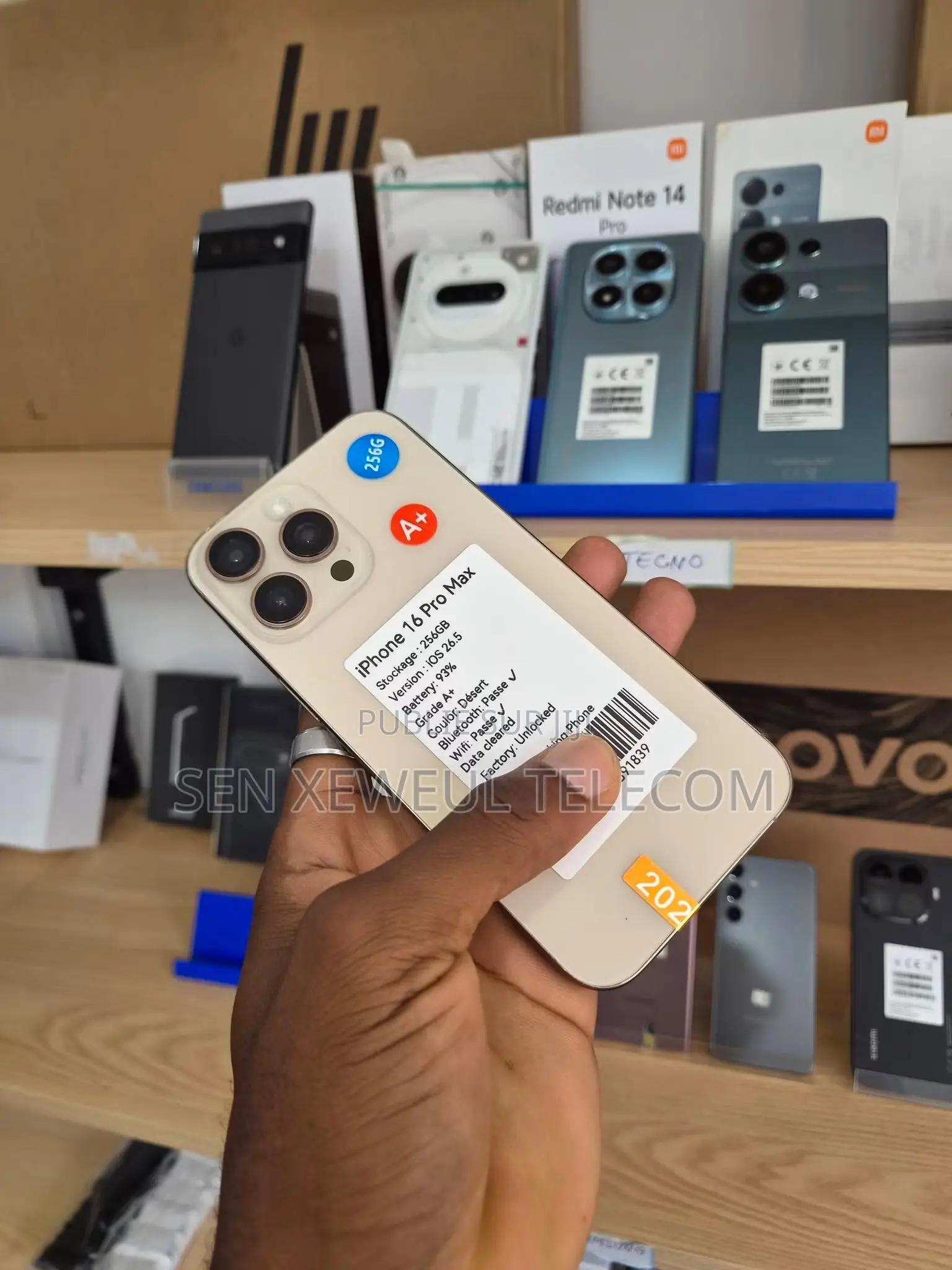 Nouveau Apple iPhone 16 Pro Max 256 GB Doré