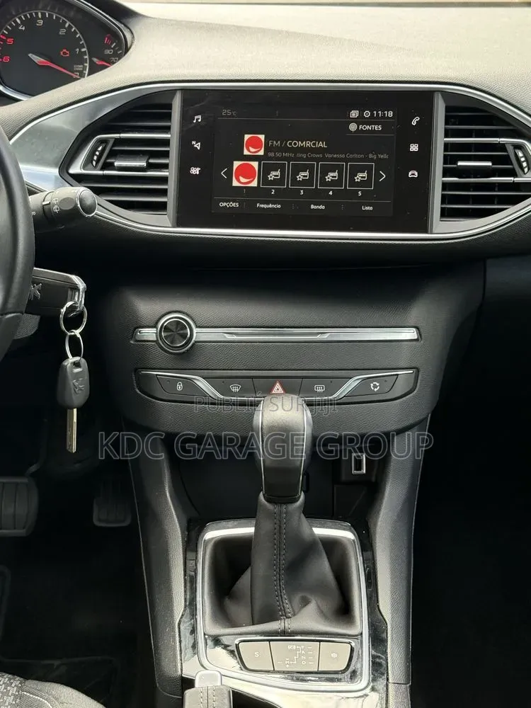 Peugeot 308 2018 Noir