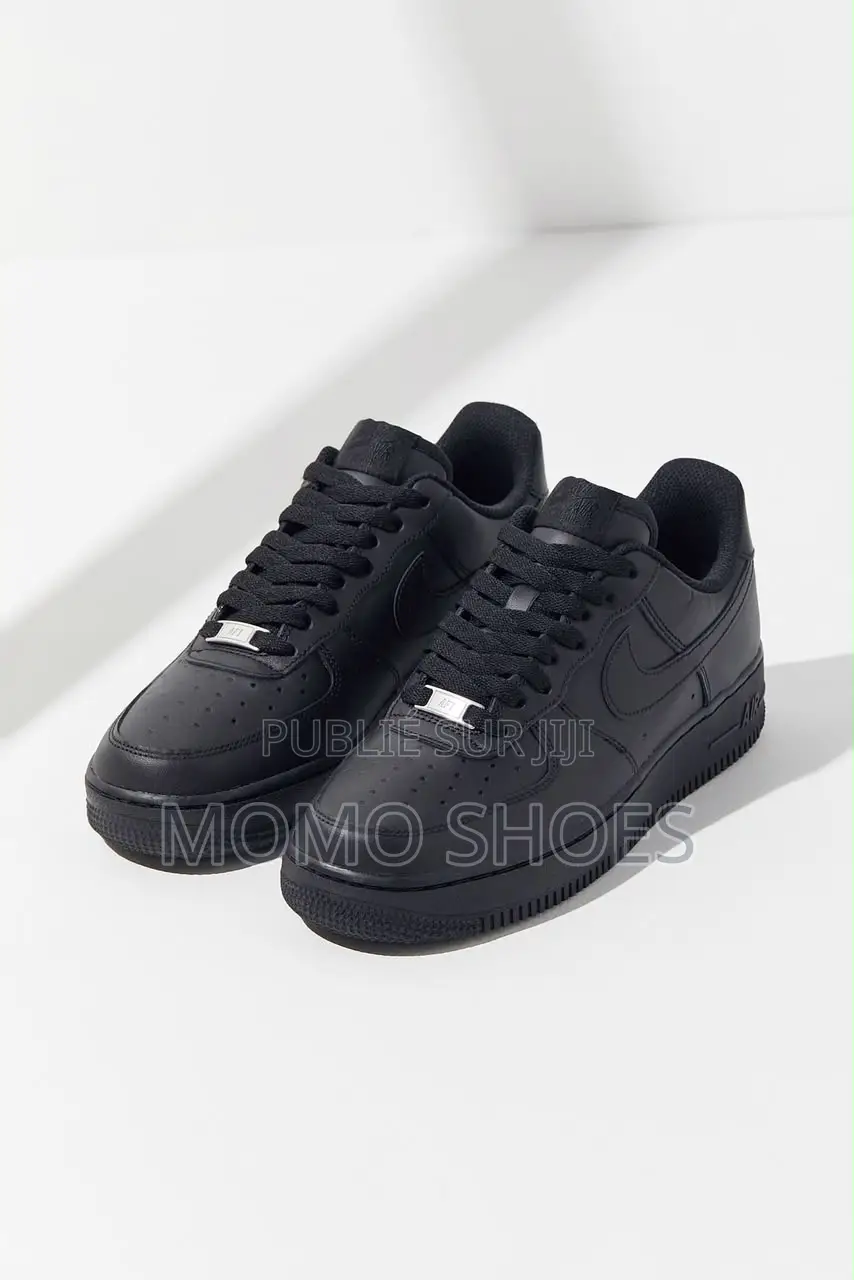 Nike Air Force 1 – Sneakers Iconiques