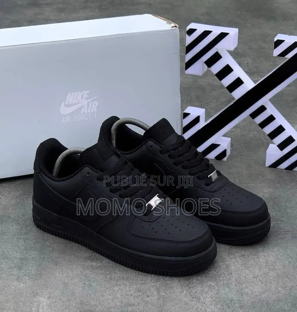 Nike Air Force 1 – Sneakers Iconiques