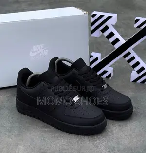 Nike Air Force 1 – Sneakers Iconiques