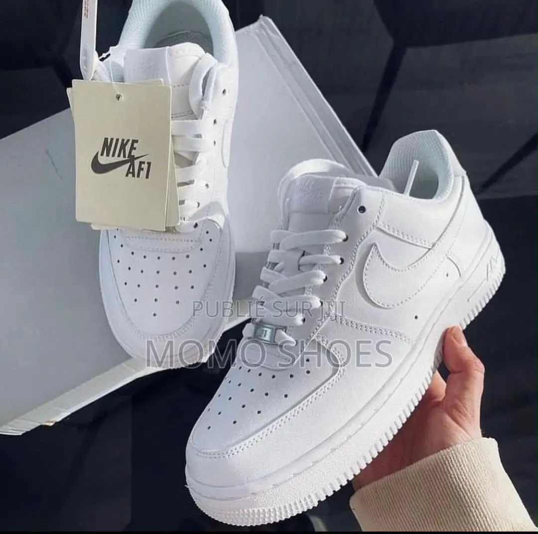 Nike Air Force 1 – Sneakers Iconiques