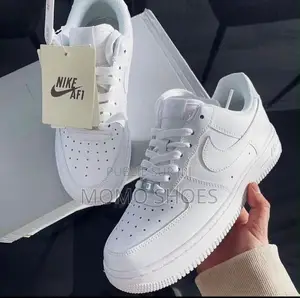 Nike Air Force 1 – Sneakers Iconiques
