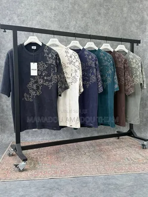 Des T-Shirts Polizei Et Des T-Shirts De Marque