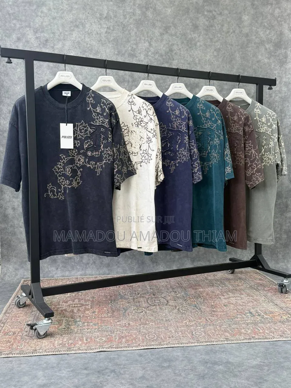Des T-Shirts Polizei Et Des T-Shirts De Marque