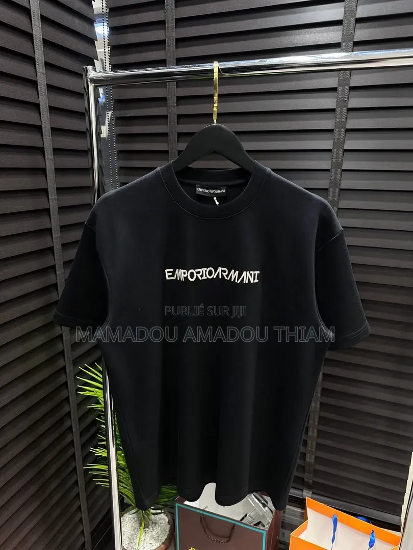 Des T-Shirts Polizei Et Des T-Shirts De Marque