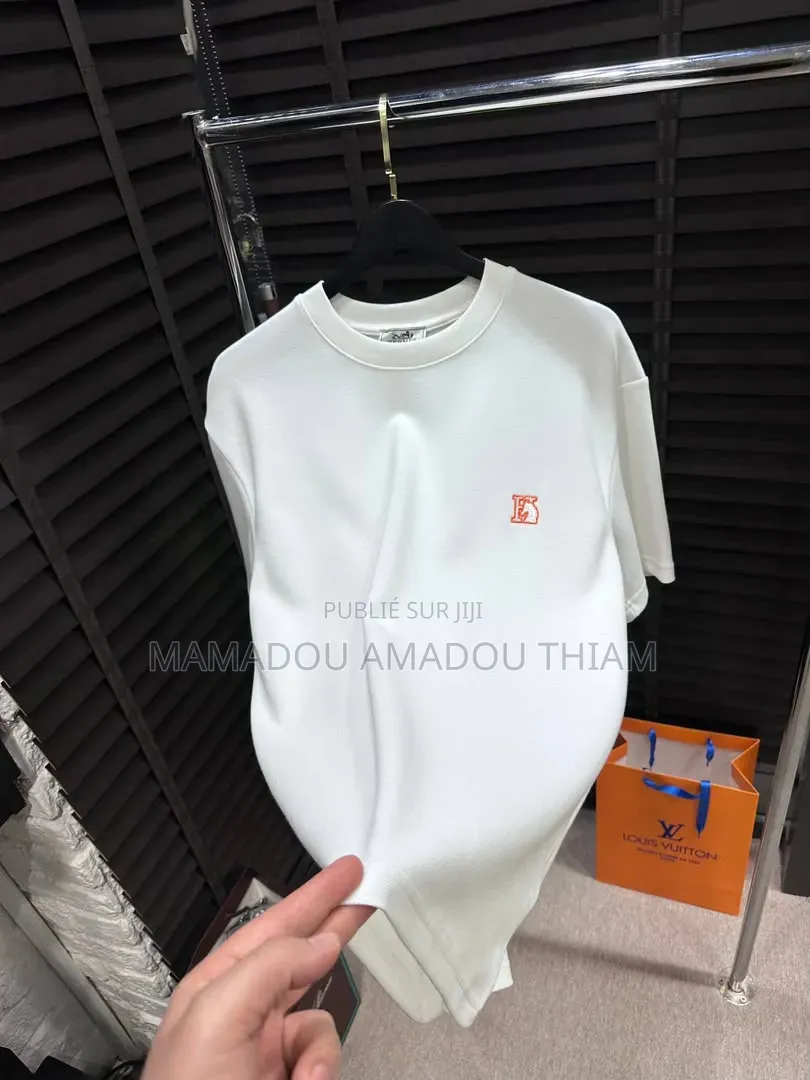 Des T-Shirts Polizei Et Des T-Shirts De Marque