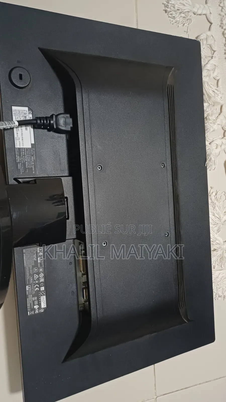 Moniteur Écran Cassé