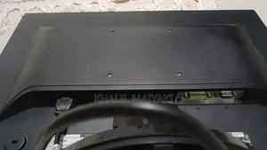 Moniteur Écran Cassé