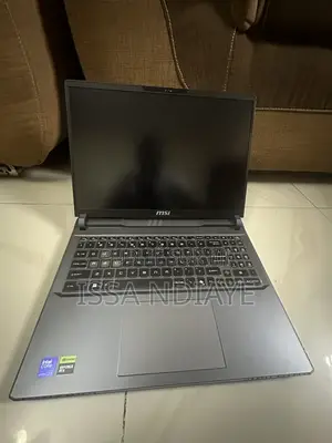 Nouveau Ordinateur portable MSI Autre 32GB AMD Ryzen SSD 2T