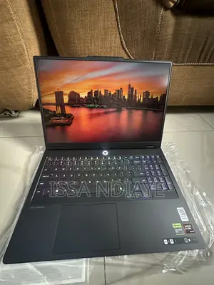 Nouveau Ordinateur portable Lenovo Legion 5 16GB AMD Ryzen 9 SSD 1T