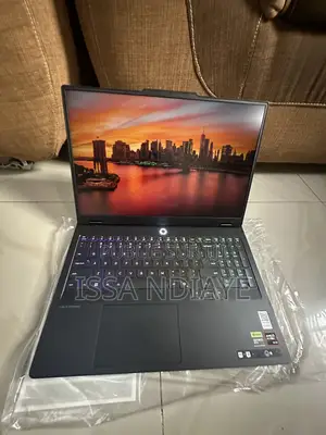 Nouveau Ordinateur portable Lenovo Legion 5 16GB AMD Ryzen 9 SSD 1T