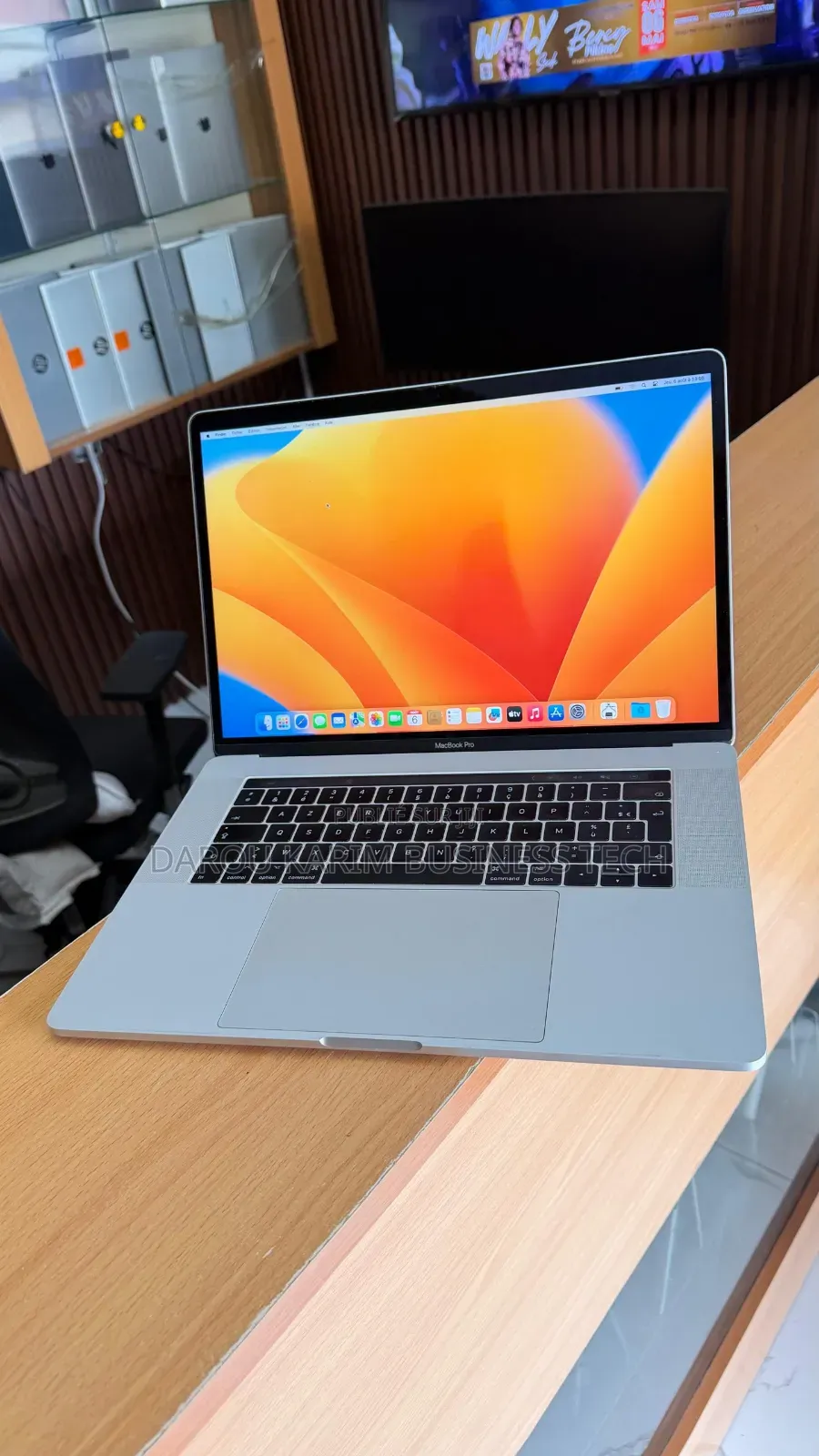 Nouveau Apple MacBook Pro 2017 16GB Intel Core i7 SSD 512GB