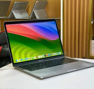 Nouveau Apple MacBook Pro 2019 16GB Intel Core i7 SSD 2T