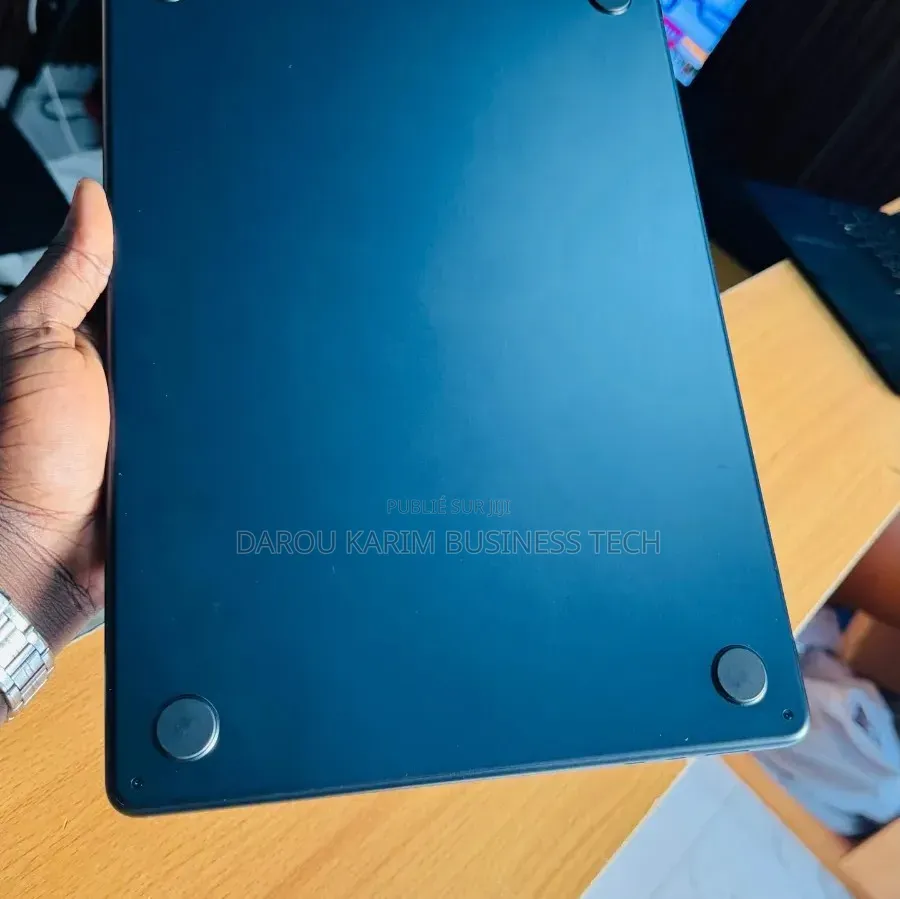 Nouveau Apple MacBook Air 2023 M2 8GB Apple M2 SSD 256GB