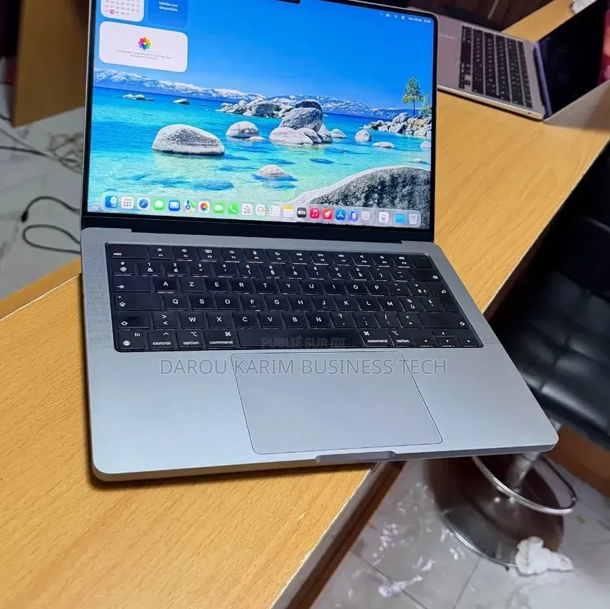 Nouveau Apple MacBook Pro 2023 M2 16GB Apple M2 SSD 1T