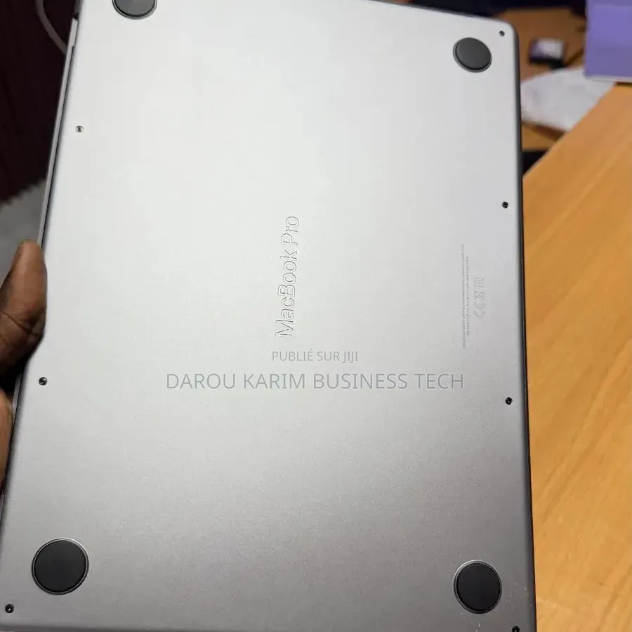 Nouveau Apple MacBook Pro 2023 M2 16GB Apple M2 SSD 1T